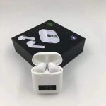 ⁦سماعات i99 بلوتوث بشاشة ديجتال وشحن لاسلكي للايفون والاندرويد لون أبيض⁩ - الصورة ⁦5⁩