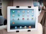 ⁦حامل الايباد يثبت على ظهر الكرسي في السيارة - 1020 ipad⁩ - الصورة ⁦5⁩