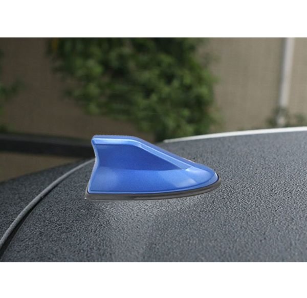 Ariel fin with transmitter booster to boost the radio signal for all cars - AT01 - Blue