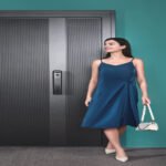 ⁦قفل فيليبس الذكي كالون مناسب لجميع الأبواب يعمل بالبصمة وكلمة المرور والمفتاح والشفرة ويمكن التحكم به من خلال الجوال / موديل DDL709⁩ - الصورة ⁦2⁩